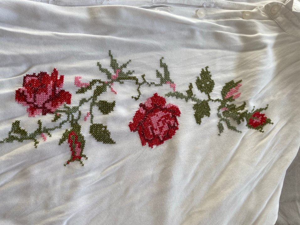 Nakışlı Beyaz gömlek - Görsel 2