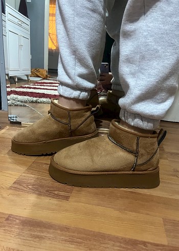 Ugg 40