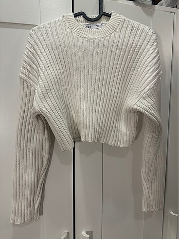 Zara Beyaz Crop Kazak