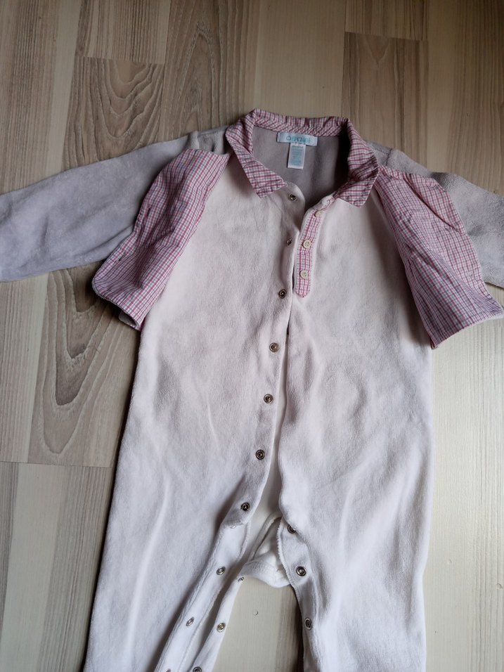 Gri Nakışlı Düğmeli Bebek Tulum - Görsel 5