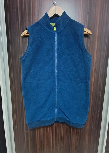 LC Waikiki Erkek cocuk Lacivert Fermuarlı Yüksek Yakalı Polar Yelek