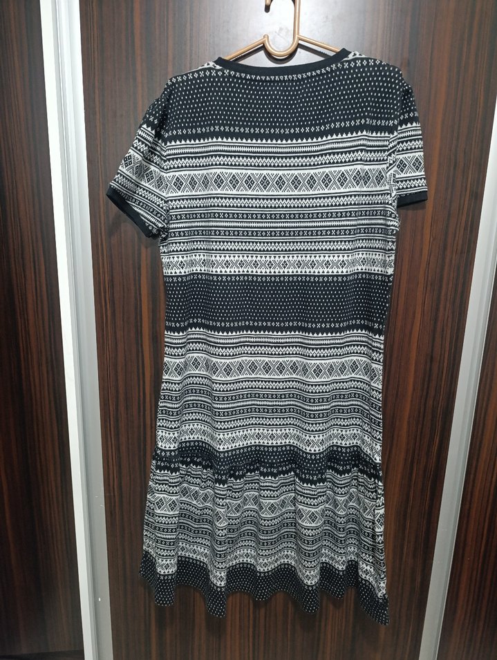 Gri Desenli Kısa Kollu Triko Mini Elbise - Görsel 3