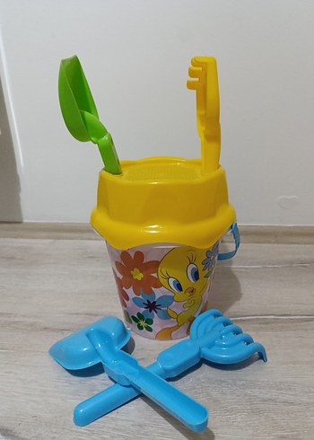 Diğer Renkli Plaj Kova ve Oyuncak Seti