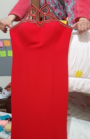 38 Beden kırmızı Renk özel tasarım gece elbisesi