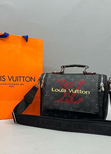 Louis Vuitton Askılı çanta 