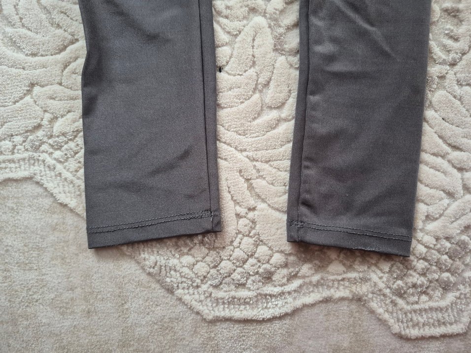 Gri Kadın Midi Tayt, Sıkı Kesim, Spor Şıklığı - Görsel 4