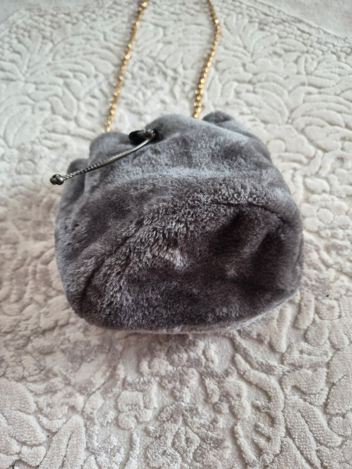 Gri Nakışlı Kadın Peluş Çanta - Görsel 3