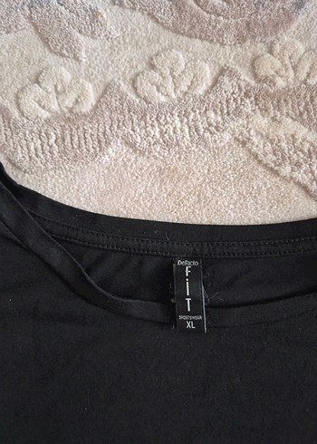 Siyah Baskılı Kısa Kollu Crop Tişört - Görsel 4