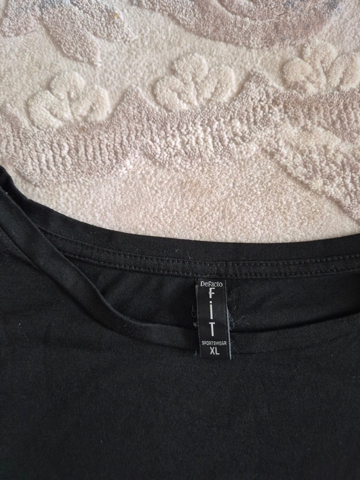 Siyah Baskılı Kısa Kollu Crop Tişört - Görsel 4