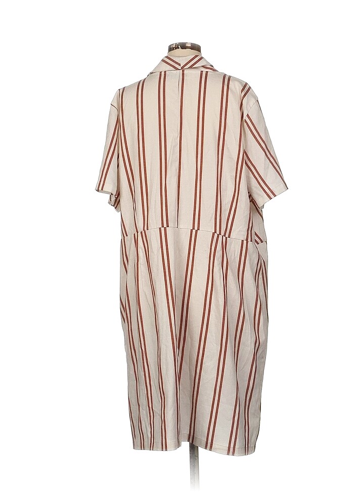 LC Waikiki Günlük Elbise %70 İndirimli. - Görsel 3