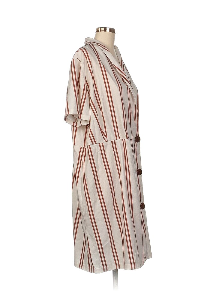 LC Waikiki Günlük Elbise %70 İndirimli. - Görsel 2