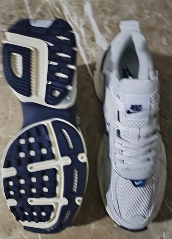 NİKE SPOR AYAKKABISI ORJİNAL sıfır ürün kullanılmamış - Görsel 5