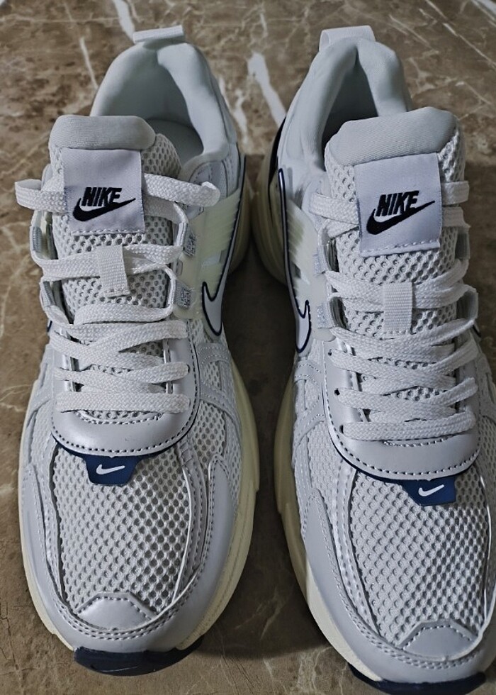 NİKE SPOR AYAKKABISI ORJİNAL sıfır ürün kullanılmamış - Görsel 4