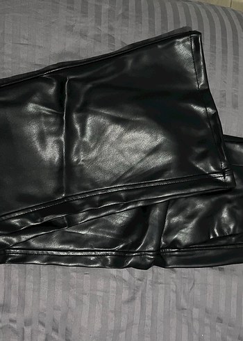 Siyah Deri Fermuarlı Pantolon - Görsel 2