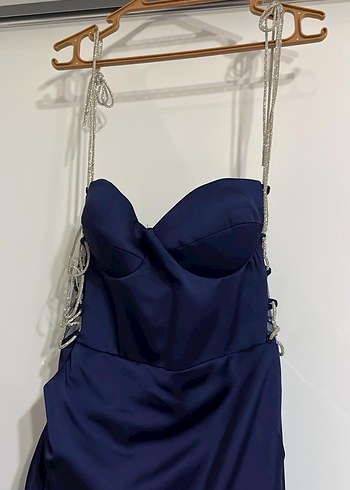 Uzun Lacivert Drapeli Straplez Abiye Elbise - Görsel 4