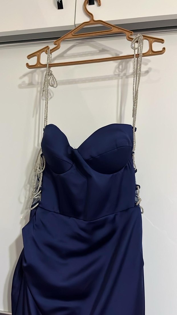 Uzun Lacivert Drapeli Straplez Abiye Elbise - Görsel 4