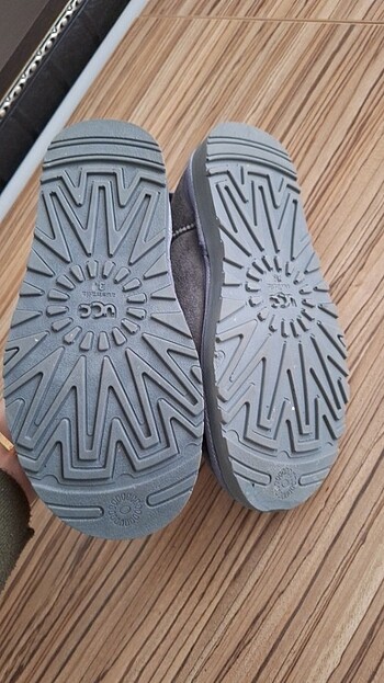 Ugg Ev botu