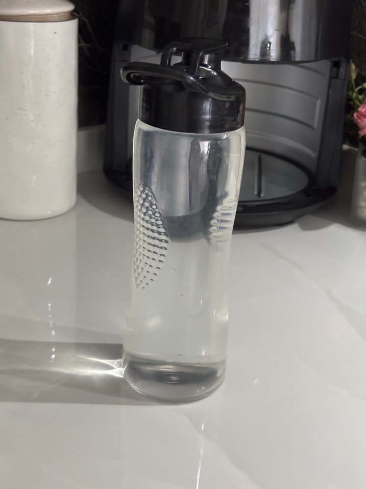 Siyah Kapaklı Şeffaf Suluk - Görsel 2