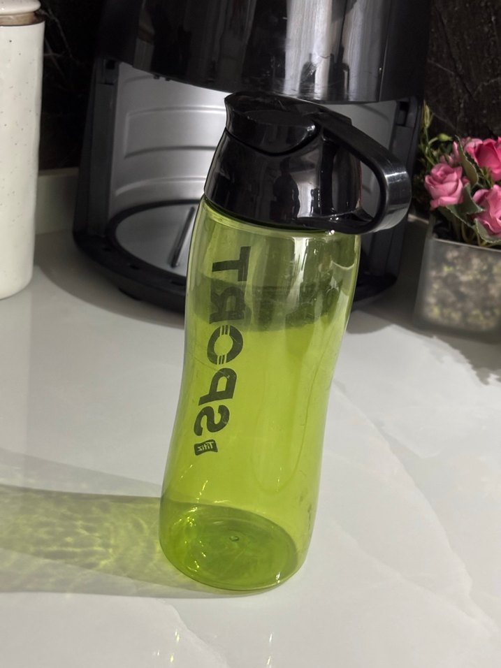 Renkli Yeşil Spor Suluk - Görsel 4