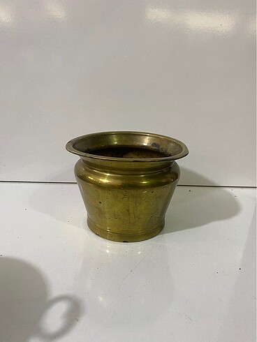 Pirinç saksı