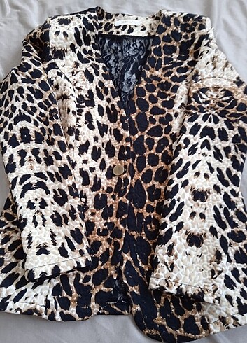 Leopar desenli ceket