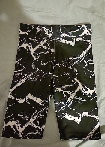 Siyah Beyaz Batik Desenli Midi Tayt