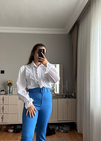 Mavi Kemerli Midi Kot Pantolon
