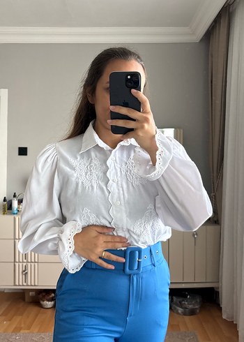Nakışlı Beyaz Kadın Denim Gömlek