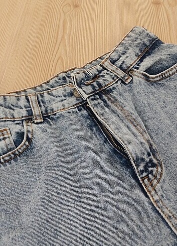 ZARA MOM JEAN