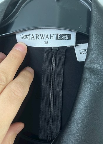 36 Beden Siyah Uzun tasarım elbise