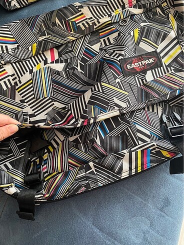 Eastpak Eastpak postacı çantası orijinaldir