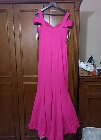 Pembe Abiye 