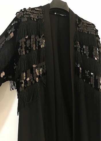 universal Beden Püsküllü Abaya