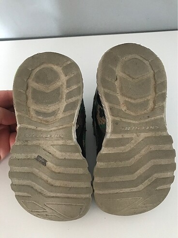 25 Beden siyah Renk Skechers orijinal ayakkabı