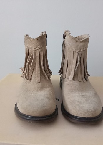 Püsküllü Bej Süet Kız Botu - Görsel 2