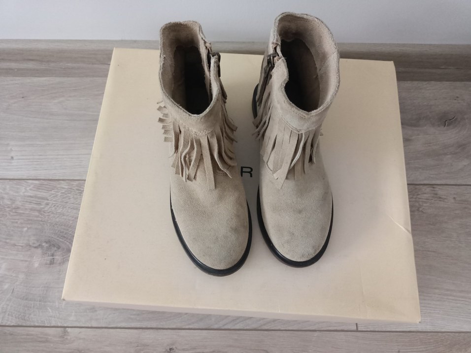 Püsküllü Bej Süet Kız Botu - Görsel 3