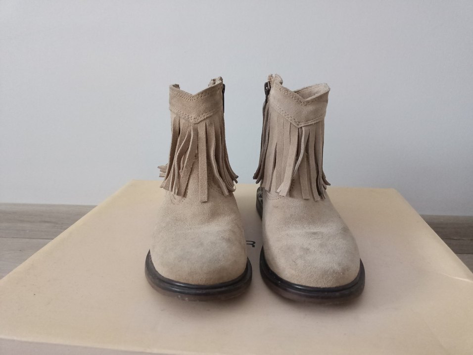 Püsküllü Bej Süet Kız Botu - Görsel 2