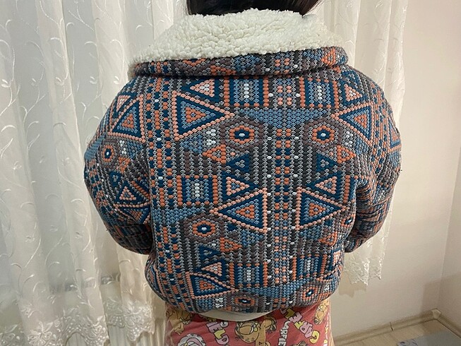 m Beden Crop mont