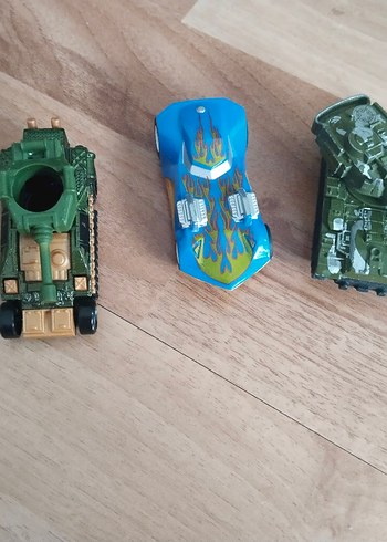 Mavi Renkli Oyuncak Araba ve Tank Seti
