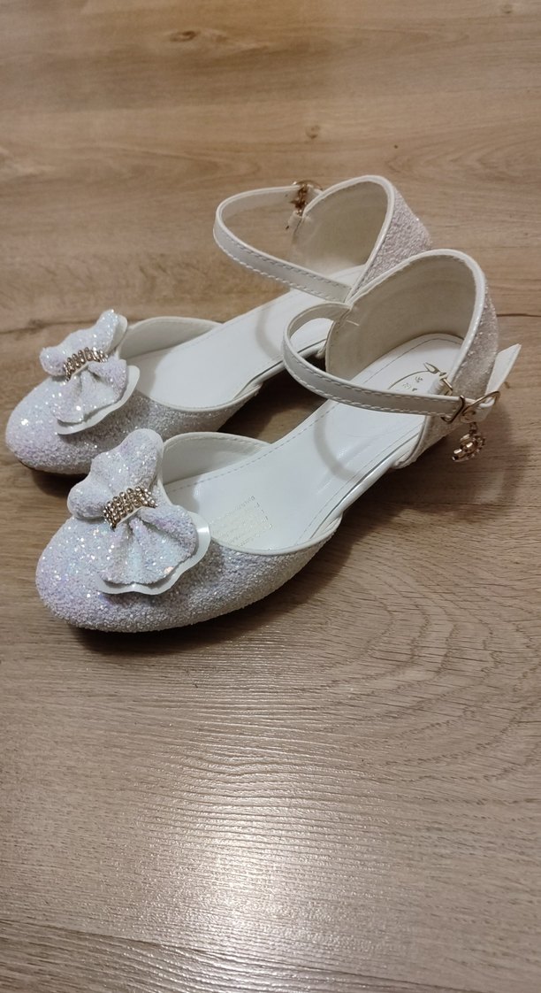 Kız Çocuk Beyaz Fiyonklu Babet Ayakkabı - Görsel 2
