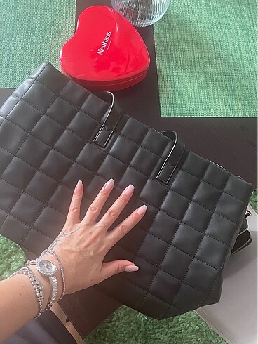  Beden Nine West Siyah Çanta