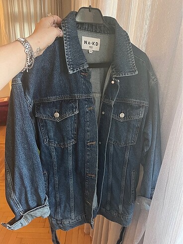 Na-kd marka Oversize beli kemerli kot mont