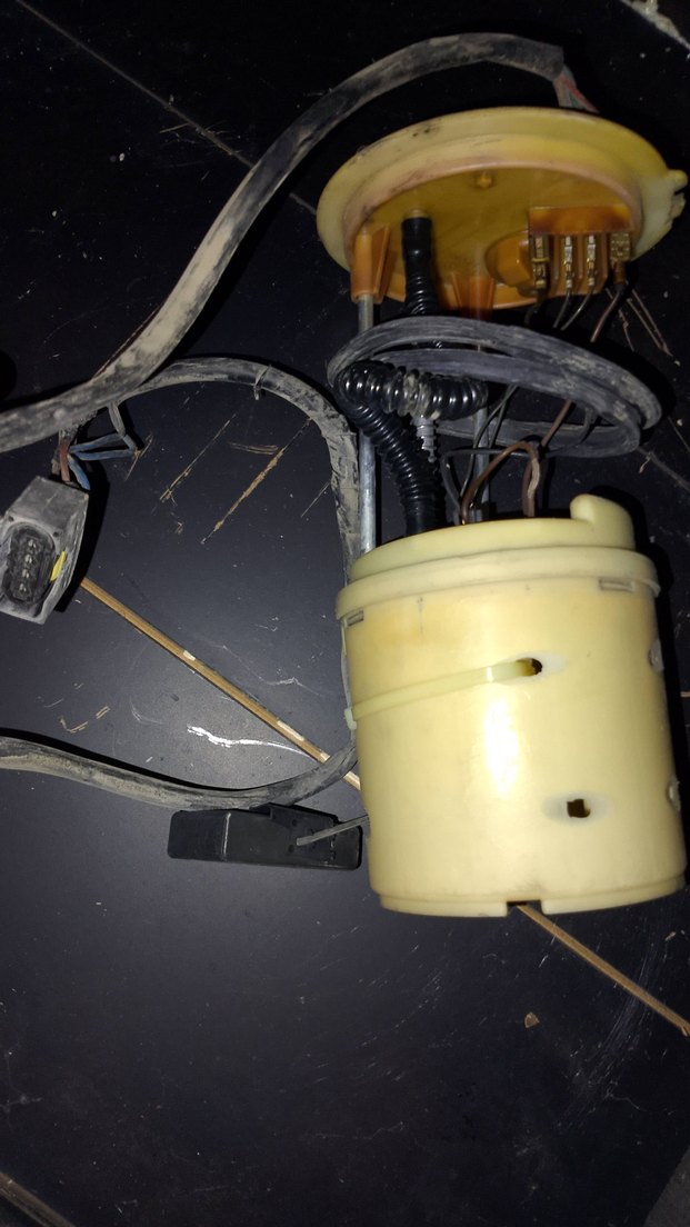 A 160 mercedes benzin filitresi - Görsel 3