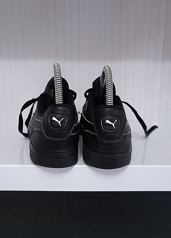 37,5 Beden siyah Renk Orijinal puma spor ayakkabı 