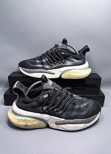 Adidas alphaboost V1