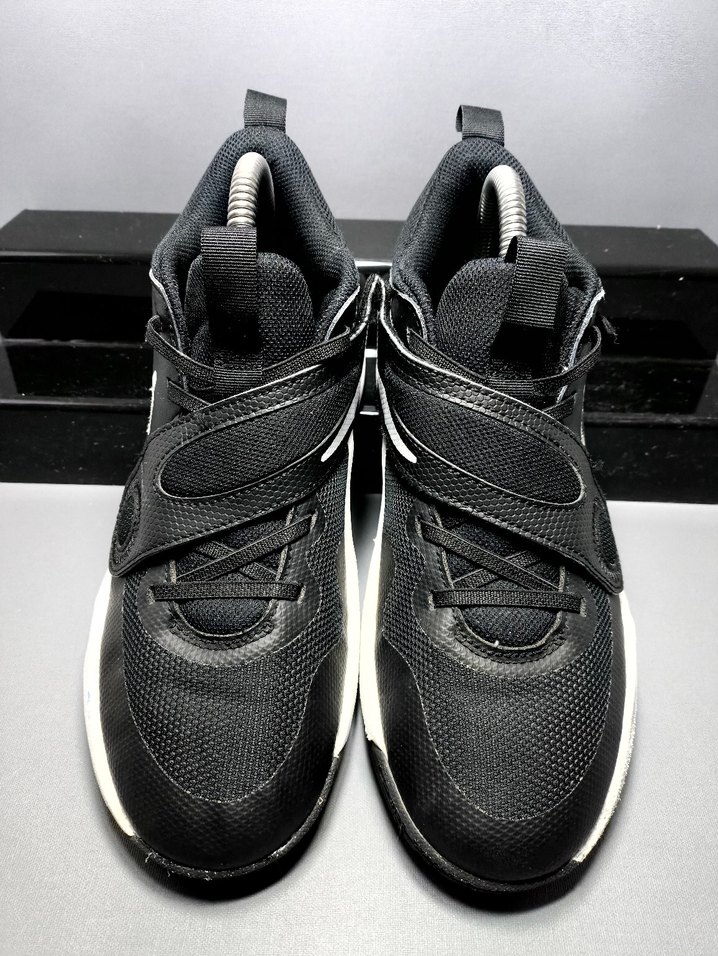 ORİJİNAL NİKE TEAM HUSTLE - Görsel 3