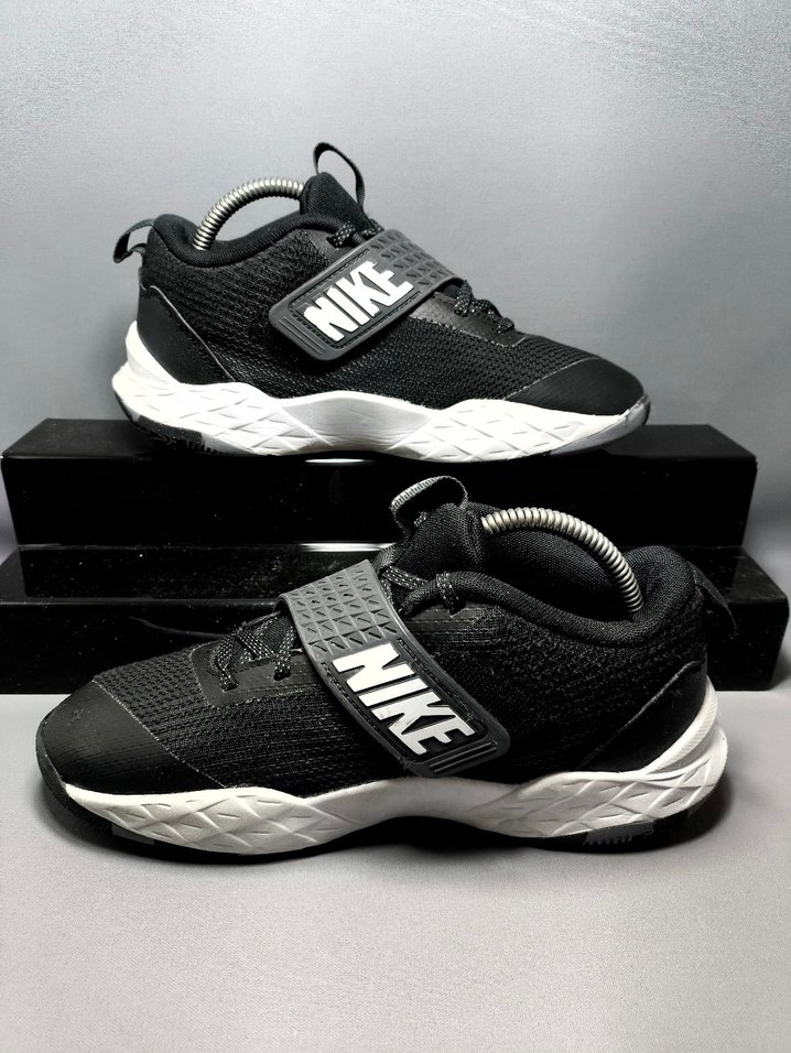 ORİJİNAL NİKE TEAM HUSTLE - Görsel 2