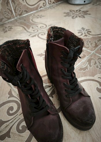 bordo bayan bot - Görsel 3