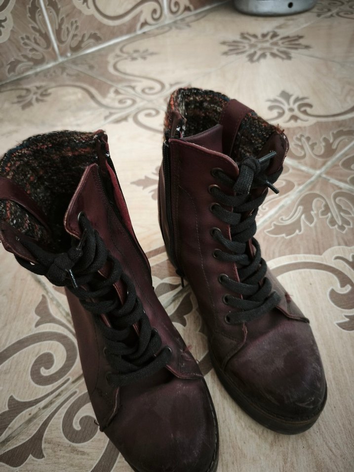 bordo bayan bot - Görsel 3