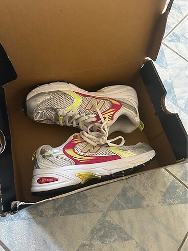Zara 1 2 kere giyildi